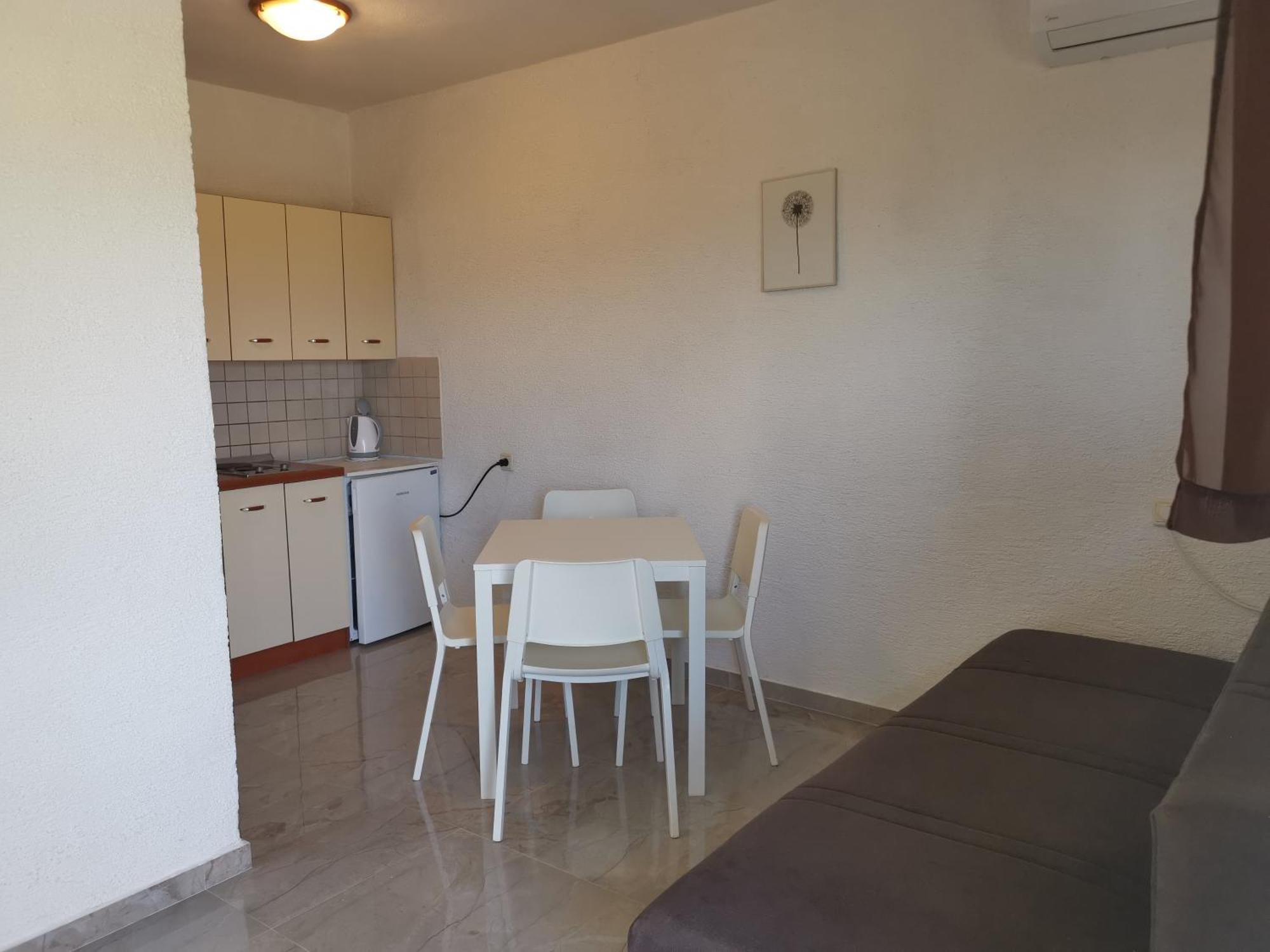 Apartments Monika Nin Eksteriør bilde